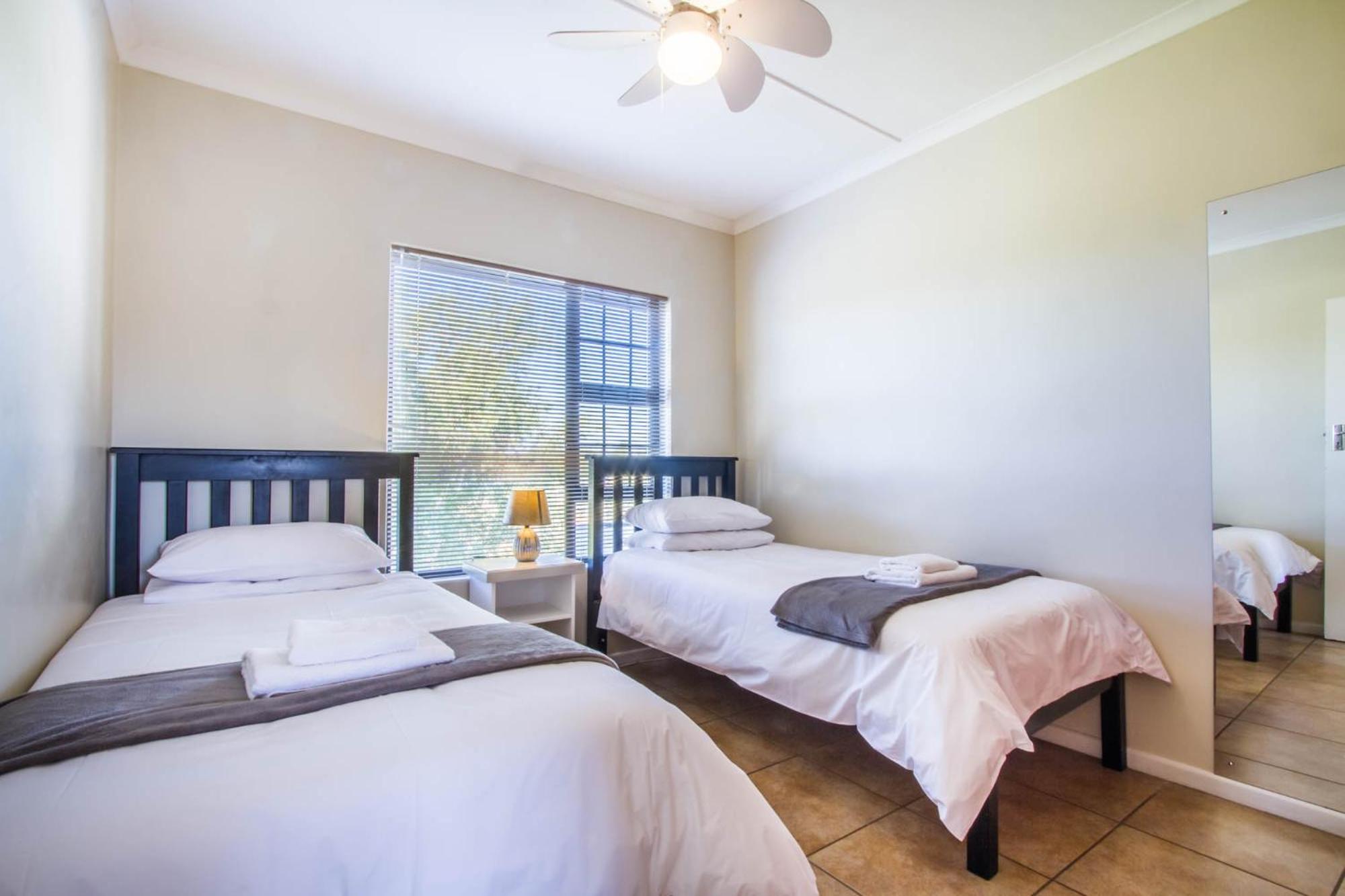 El Dorado Hotel And Self Catering Оудсхорн Номер фото
